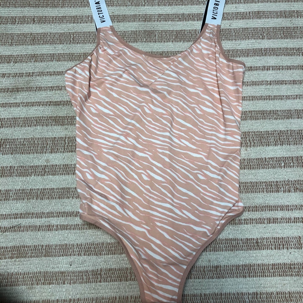 | Victoria’s Secret | body suit. Size M.